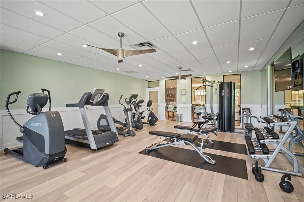 555 Park Shore Drive Naples FL 34103