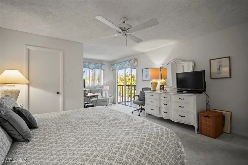 555 Park Shore Drive Naples FL 34103