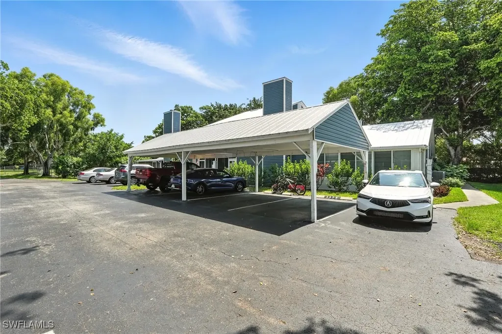 3380 Timberwood Circle Naples FL 34105