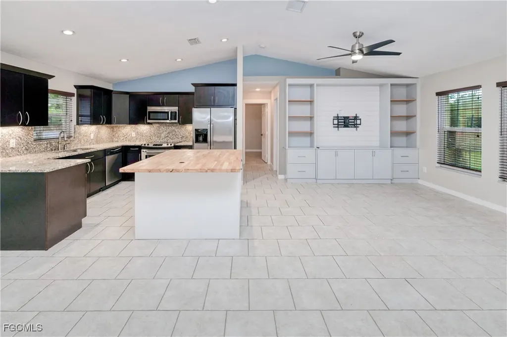 9155 Aster Road Fort Myers FL 33967