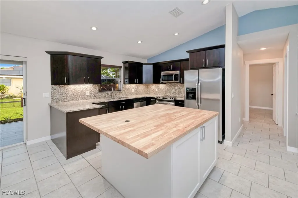 9155 Aster Road Fort Myers FL 33967