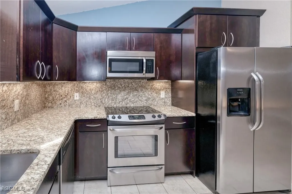 9155 Aster Road Fort Myers FL 33967