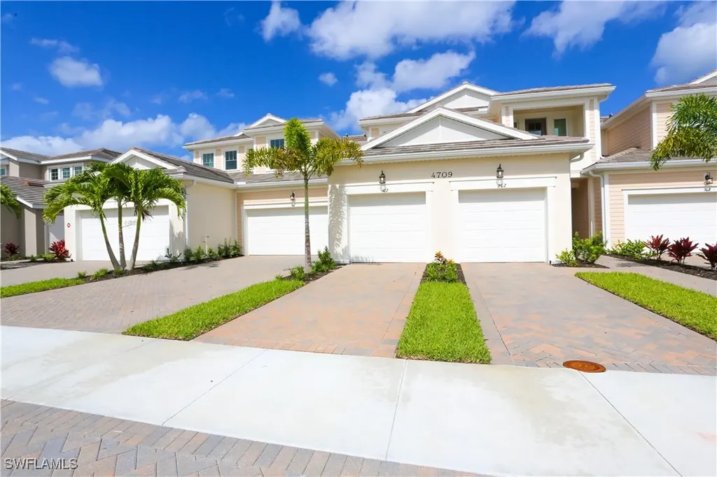 4709 Arboretum Circle Naples FL 34112