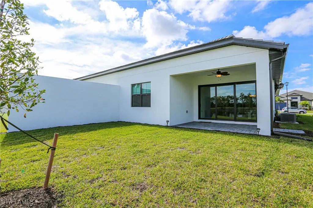 14759 Kingfisher Loop Naples FL 34120