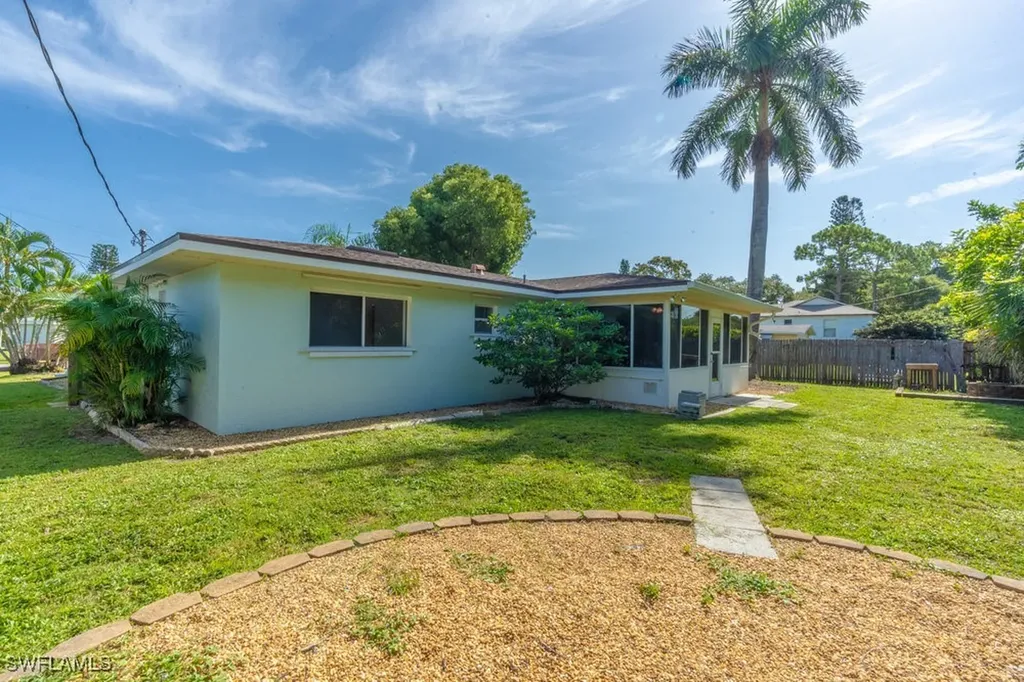 9804 Tonya Court Bonita Springs FL 34135