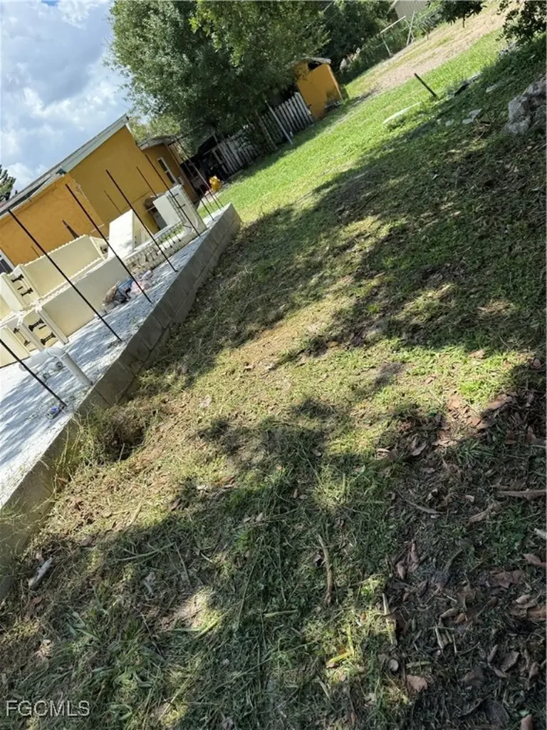 2180 Towles Street Fort Myers FL 33916