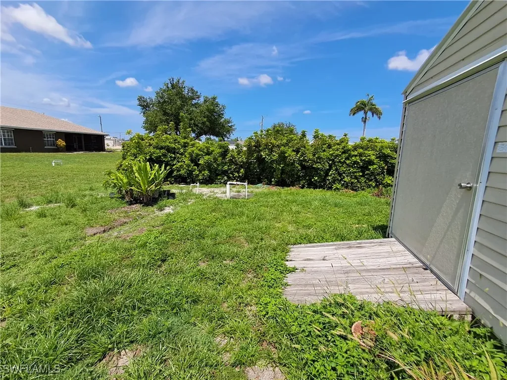 1306 Diplomat Parkway W Cape Coral FL 33993