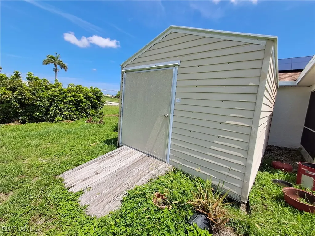 1306 Diplomat Parkway W Cape Coral FL 33993