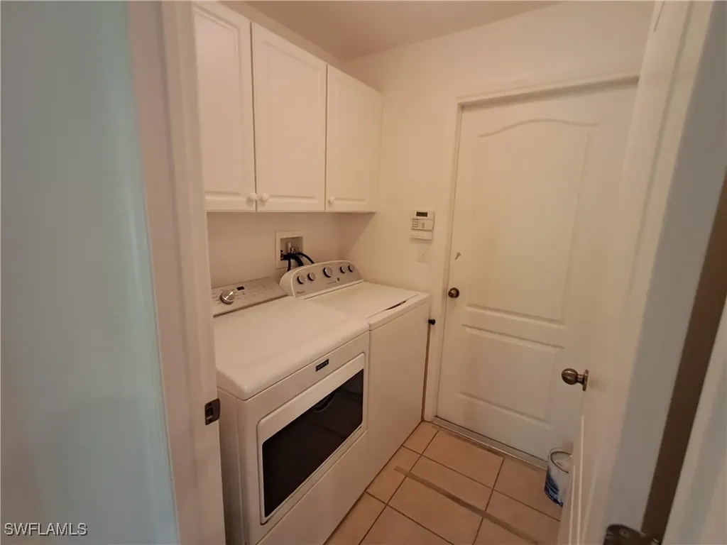 1306 Diplomat Parkway W Cape Coral FL 33993