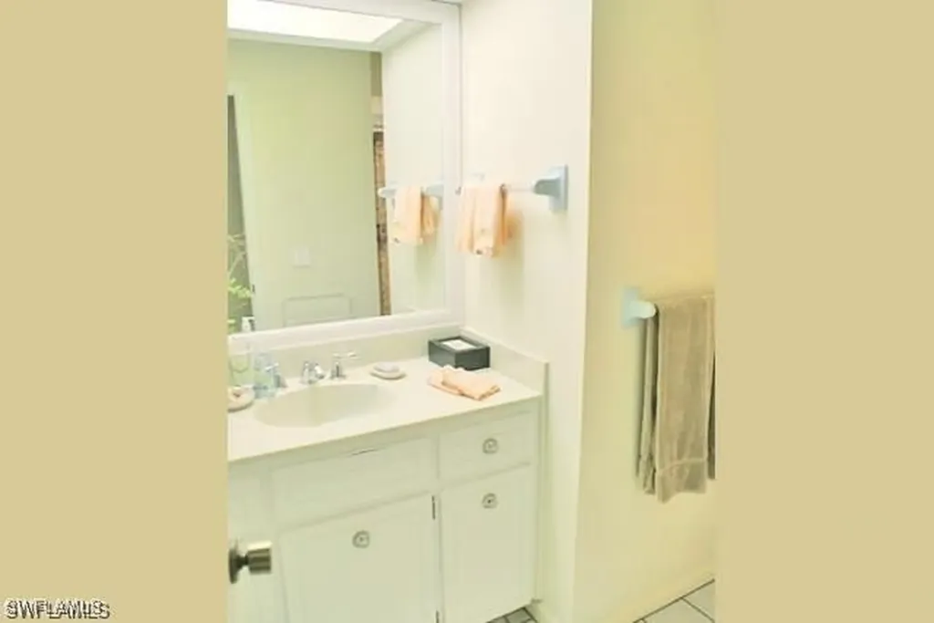 320 Gulf Shore Boulevard S Naples FL 34102-8629