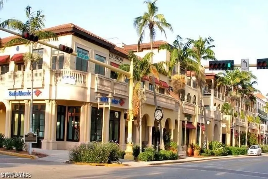 320 Gulf Shore Boulevard S Naples FL 34102-8629