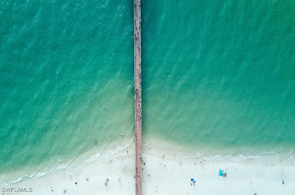 320 Gulf Shore Boulevard S Naples FL 34102-8629