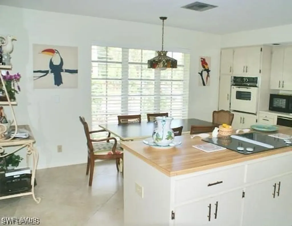 320 Gulf Shore Boulevard S Naples FL 34102-8629