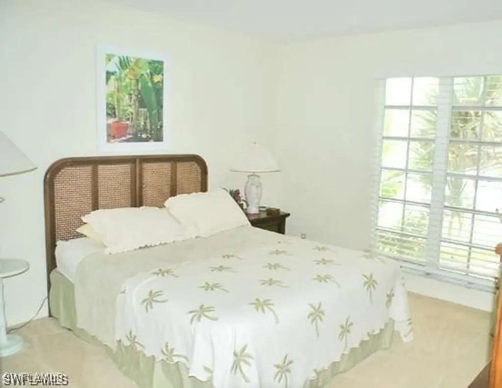 320 Gulf Shore Boulevard S Naples FL 34102-8629