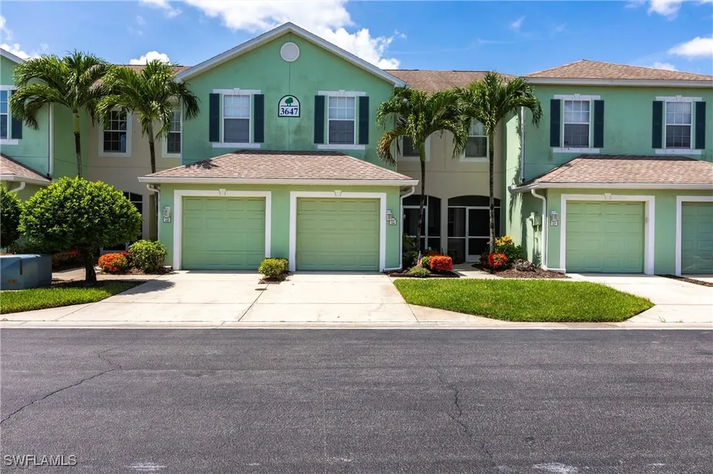 3647 Pine Oak Circle Fort Myers FL 33916