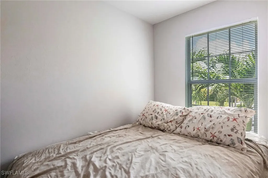 3647 Pine Oak Circle Fort Myers FL 33916