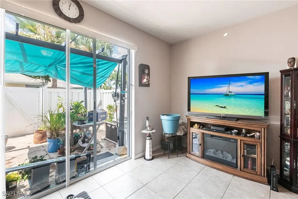 3647 Pine Oak Circle Fort Myers FL 33916