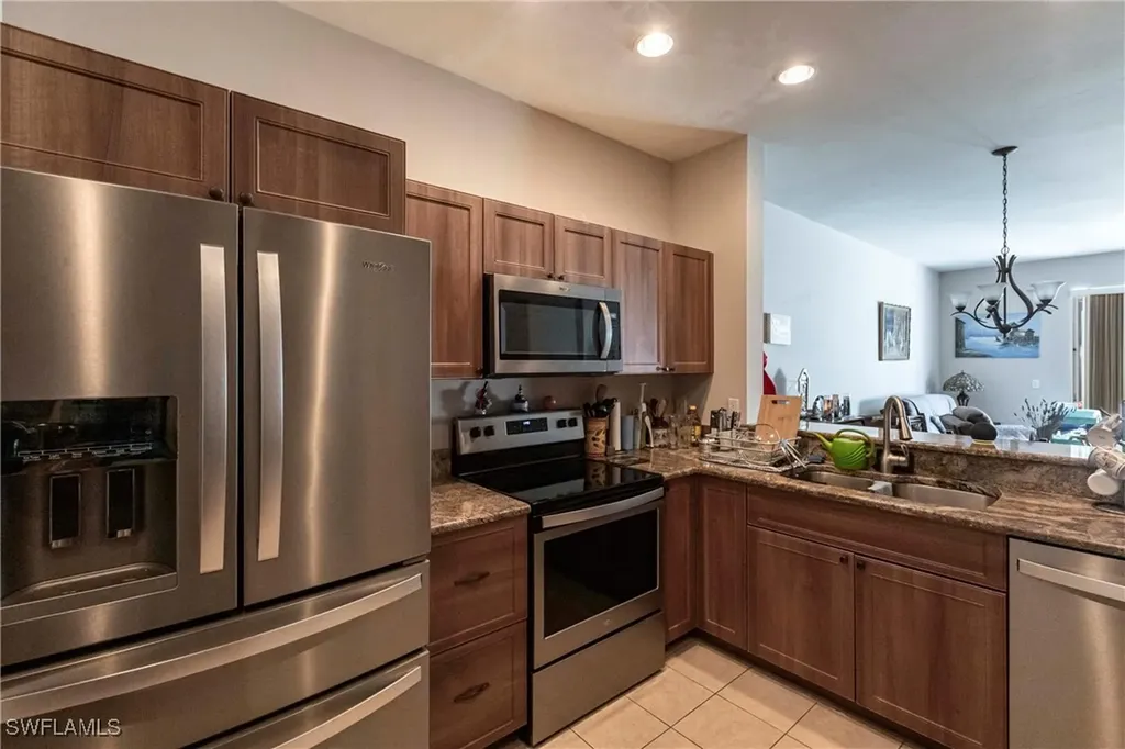 3647 Pine Oak Circle Fort Myers FL 33916
