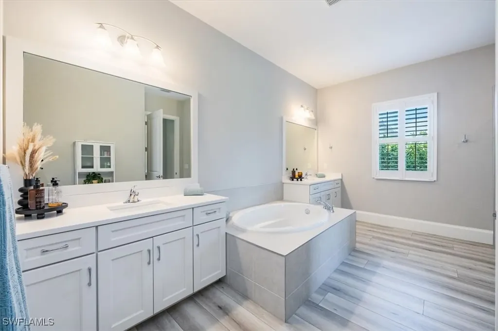 9088 Caicos Way Naples FL 34114