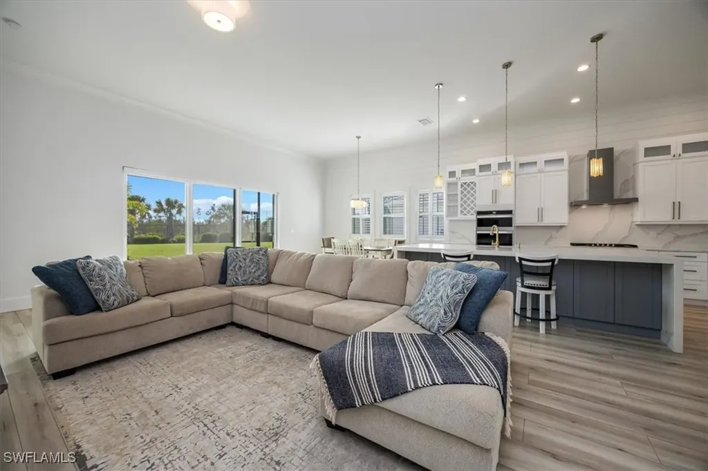 9088 Caicos Way Naples FL 34114