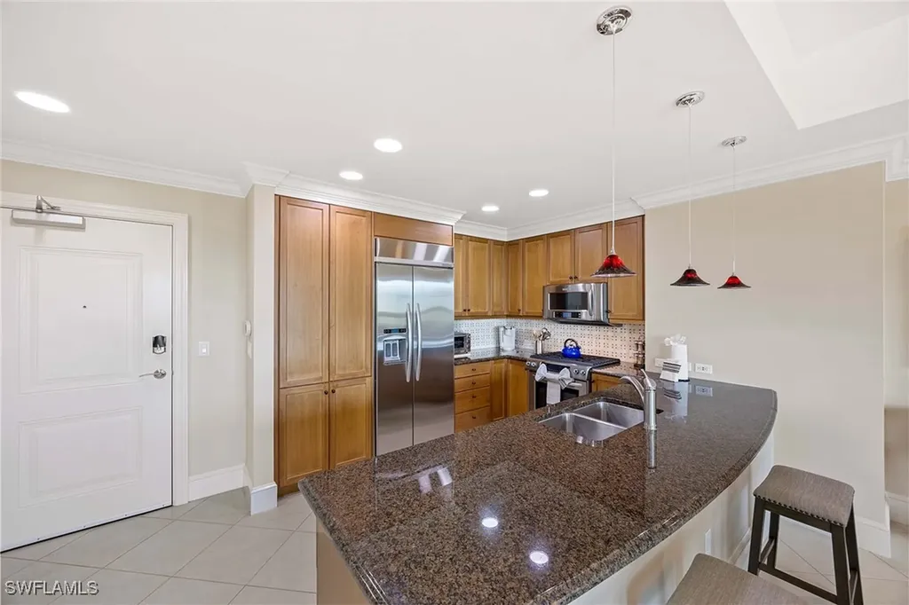 9115 Strada Place Naples FL 34108