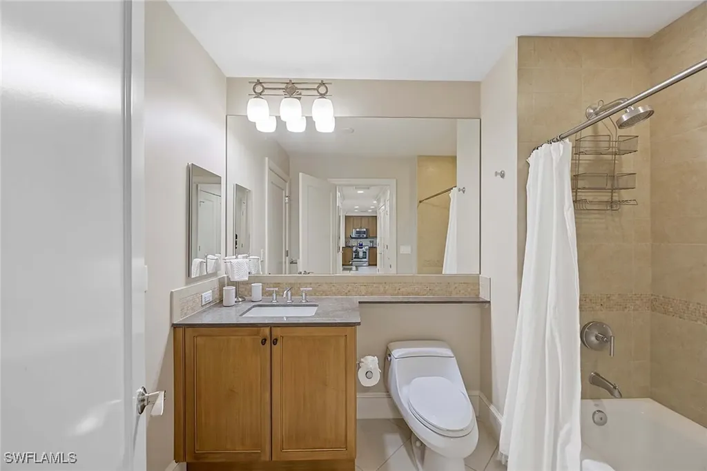 9115 Strada Place Naples FL 34108