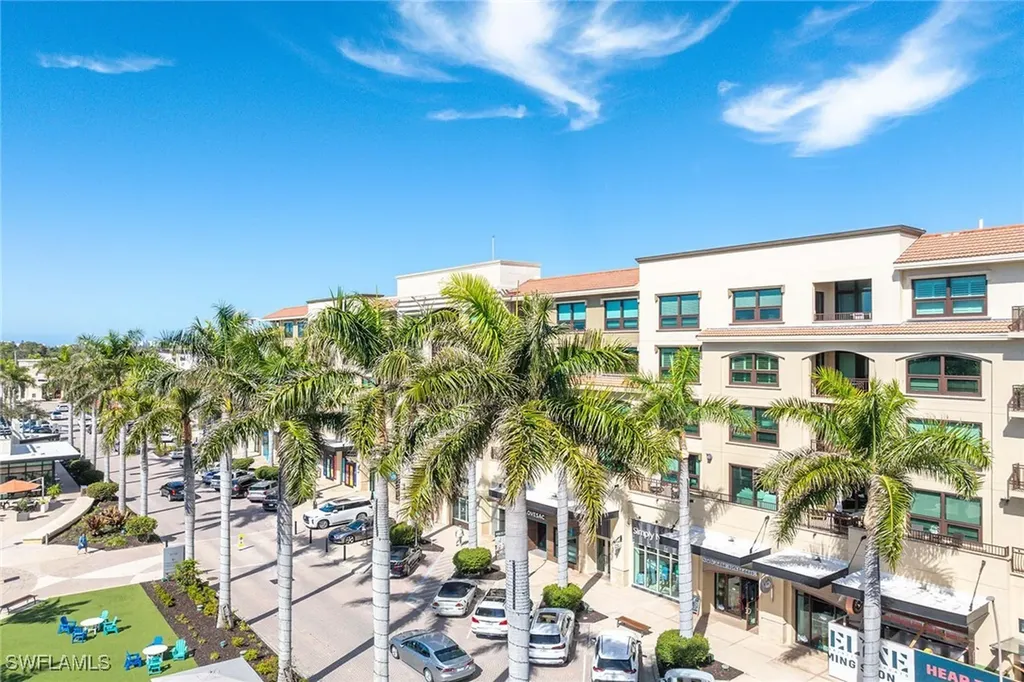 9115 Strada Place Naples FL 34108