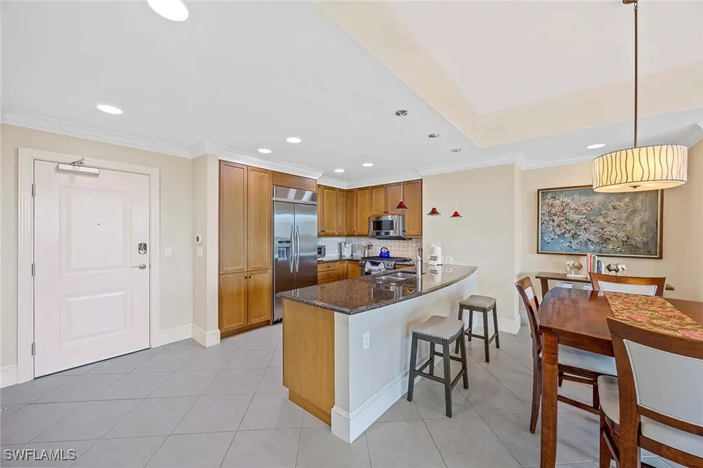 9115 Strada Place Naples FL 34108