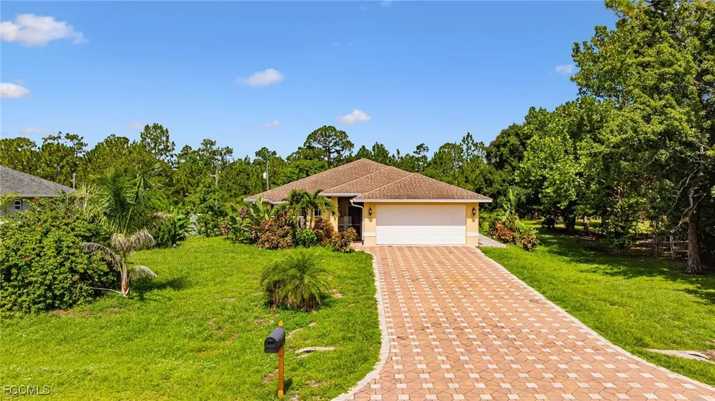 1407 Poinsettia Avenue Lehigh Acres FL 33972