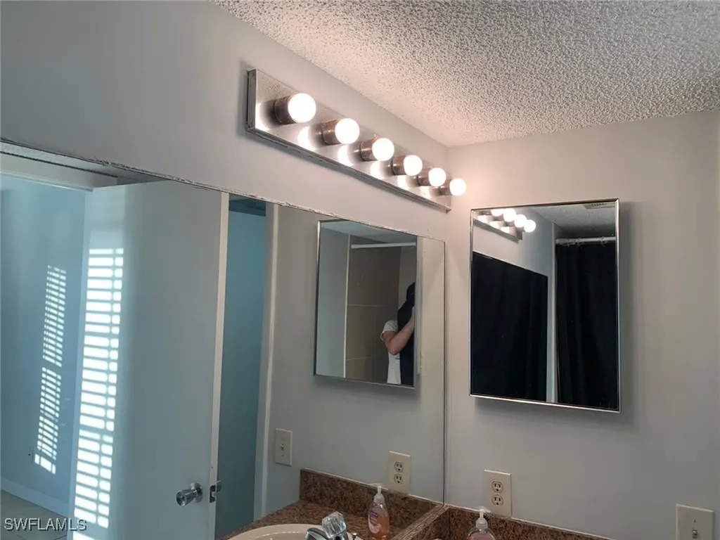 124 Santa Clara Drive Naples FL 34104