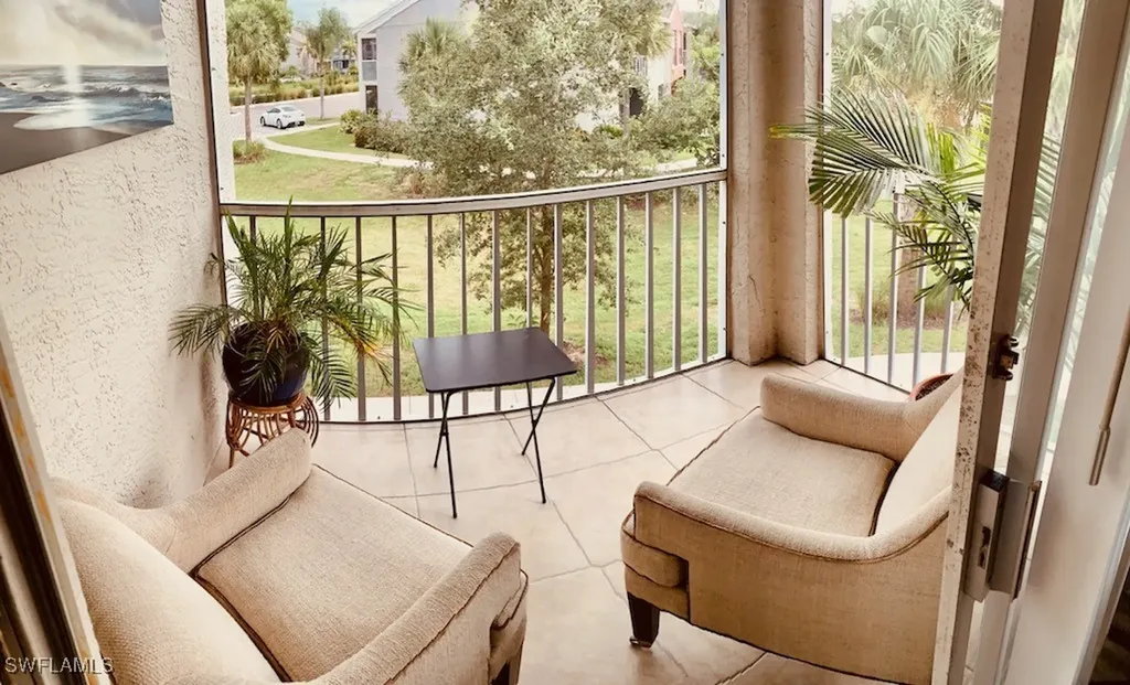 124 Santa Clara Drive Naples FL 34104