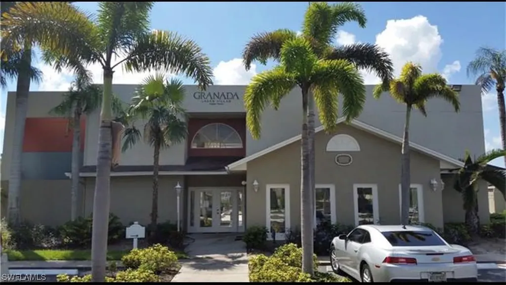 124 Santa Clara Drive Naples FL 34104