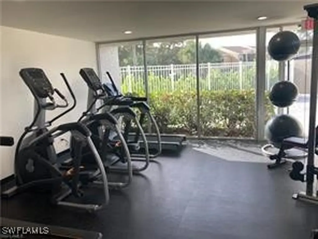 124 Santa Clara Drive Naples FL 34104