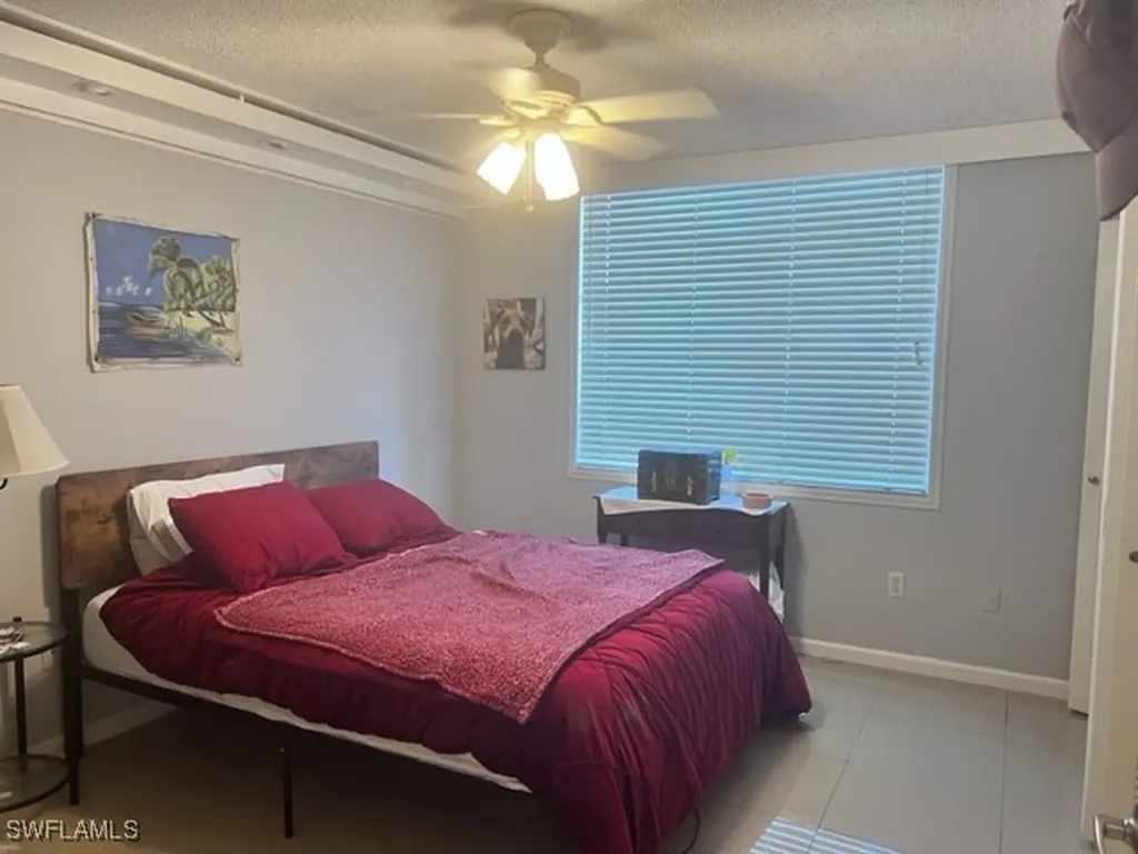 1185 Wildwood Lakes Boulevard Naples FL 34104