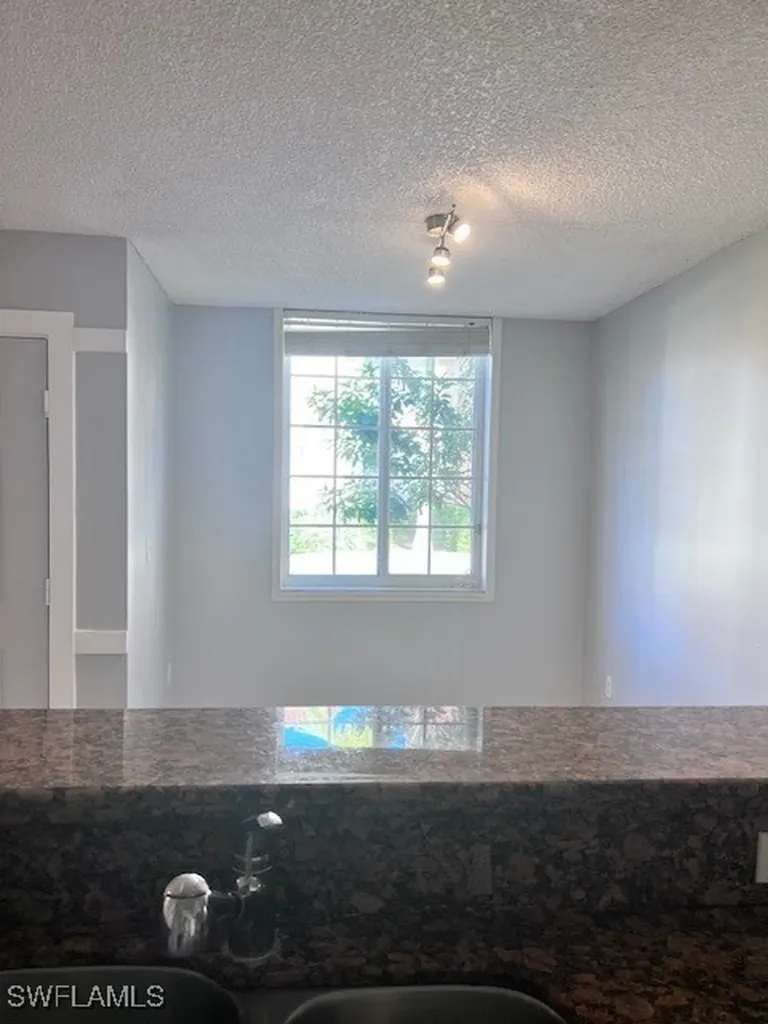 1185 Wildwood Lakes Boulevard Naples FL 34104