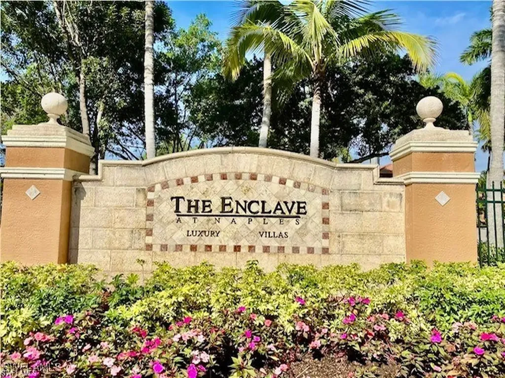 1185 Wildwood Lakes Boulevard Naples FL 34104