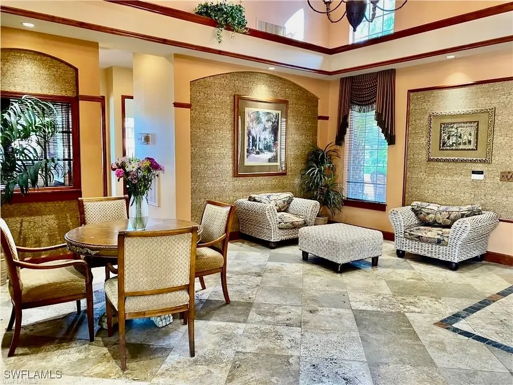 1185 Wildwood Lakes Boulevard Naples FL 34104