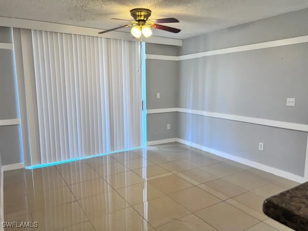 1185 Wildwood Lakes Boulevard Naples FL 34104
