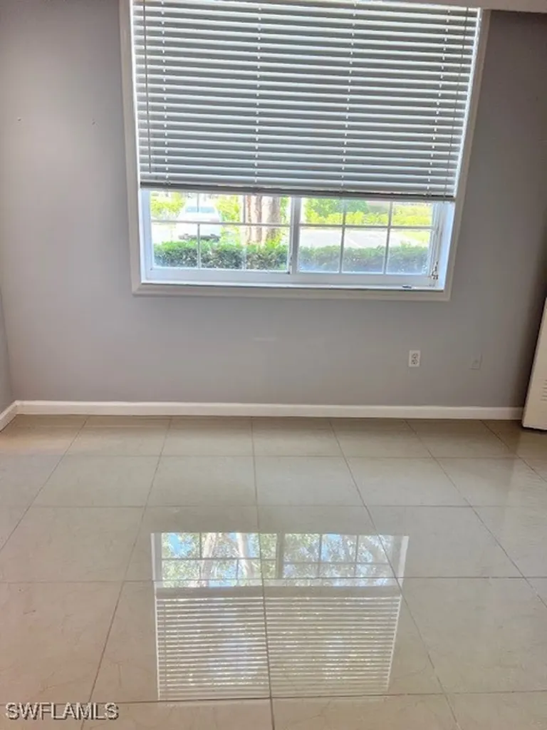 1185 Wildwood Lakes Boulevard Naples FL 34104