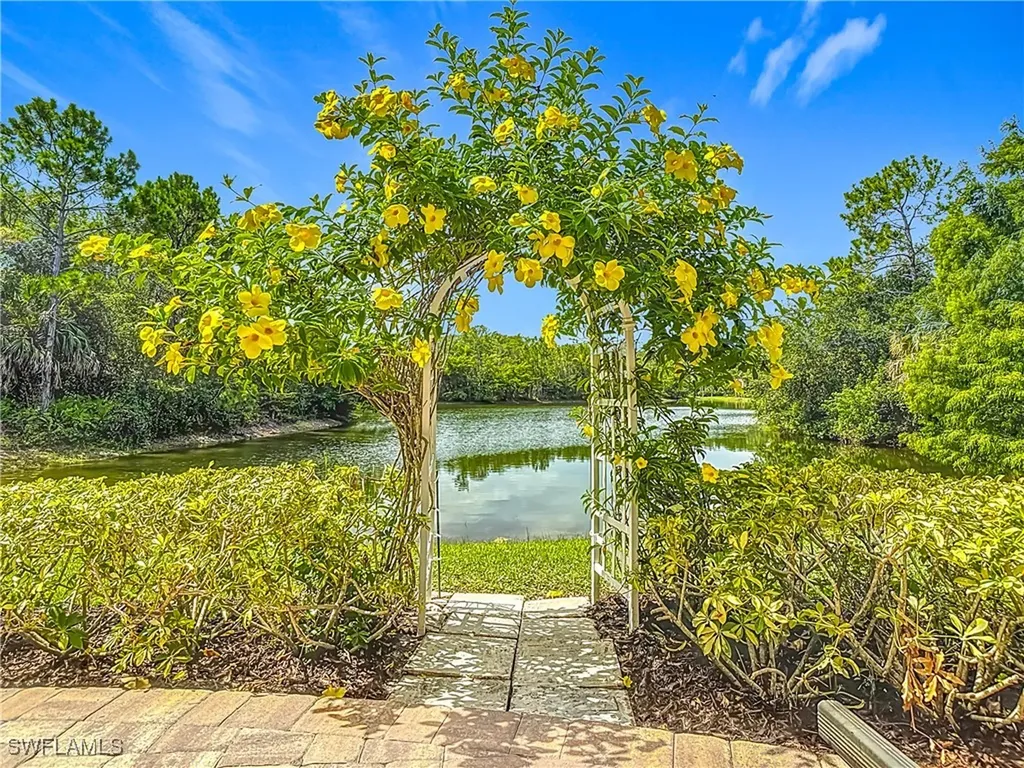 6806 Wellington Drive Naples FL 34109