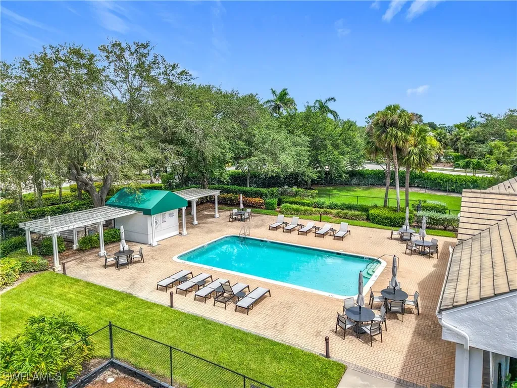 6806 Wellington Drive Naples FL 34109
