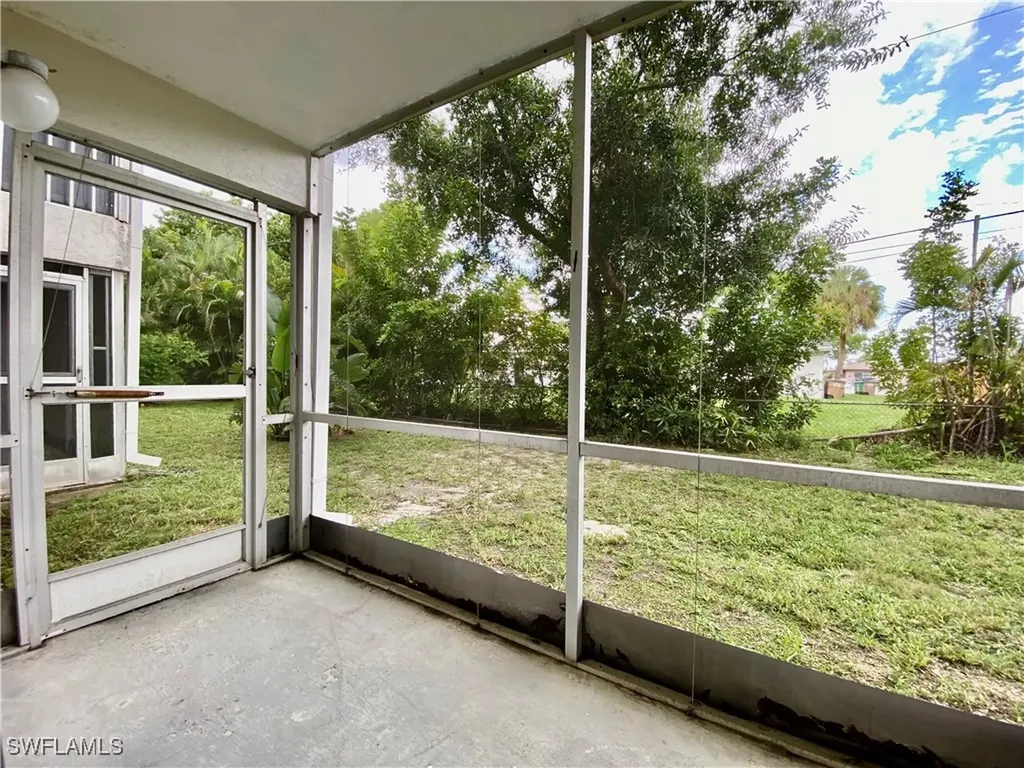 4906 Victoria Drive Cape Coral FL 33904