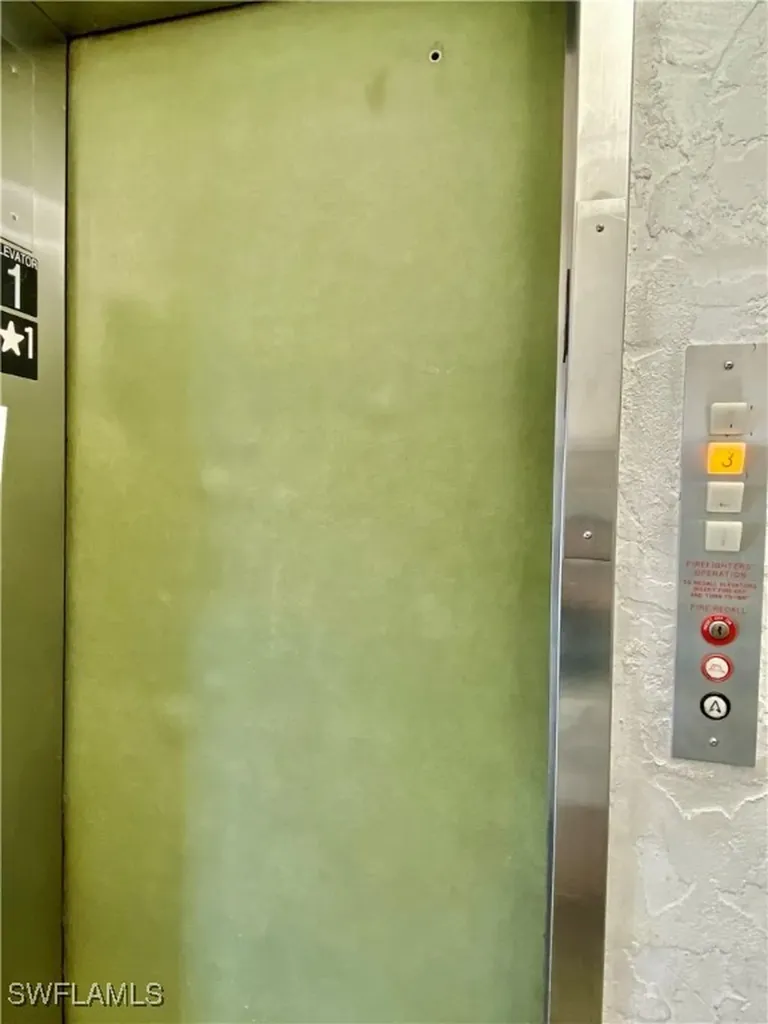 4906 Victoria Drive Cape Coral FL 33904