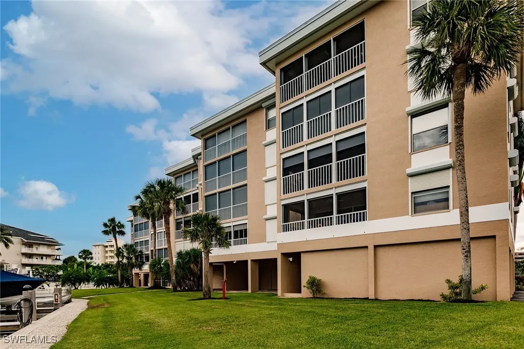 900 Collier Court Marco Island FL 34145