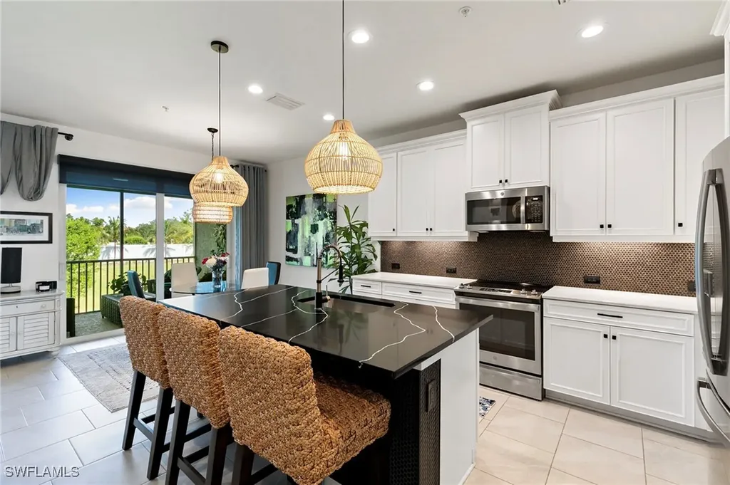 2567 Seychelles Drive Naples FL 34112