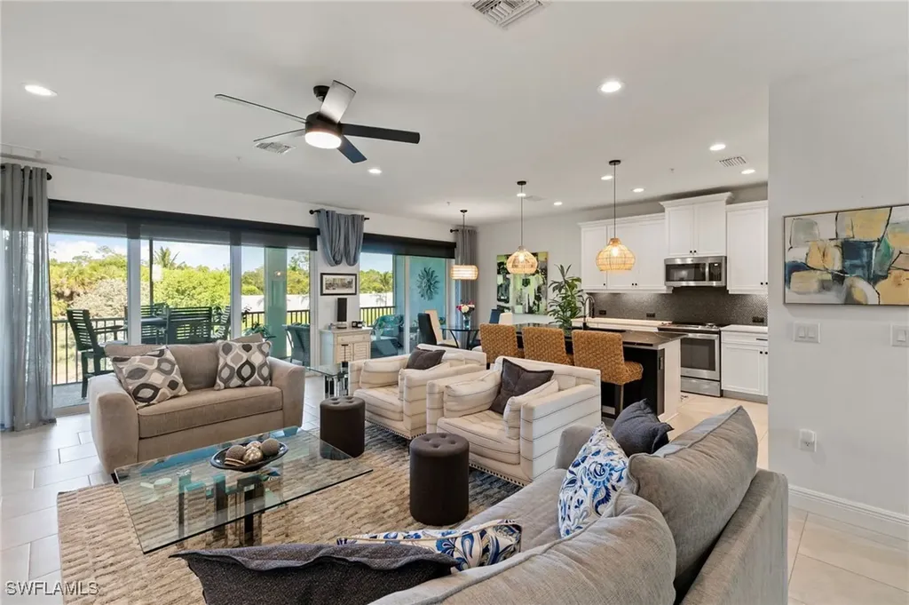 2567 Seychelles Drive Naples FL 34112