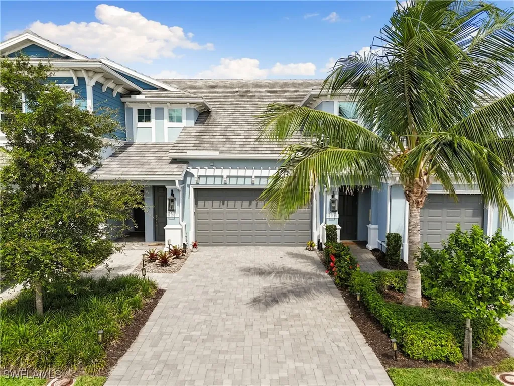2567 Seychelles Drive Naples FL 34112