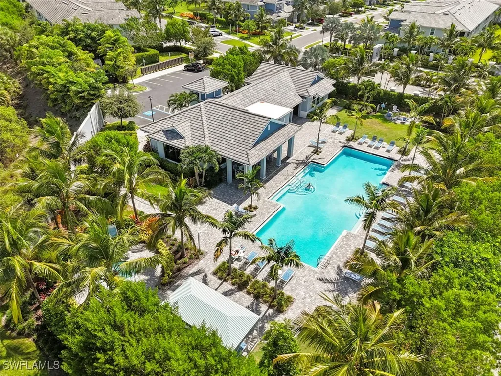 2567 Seychelles Drive Naples FL 34112