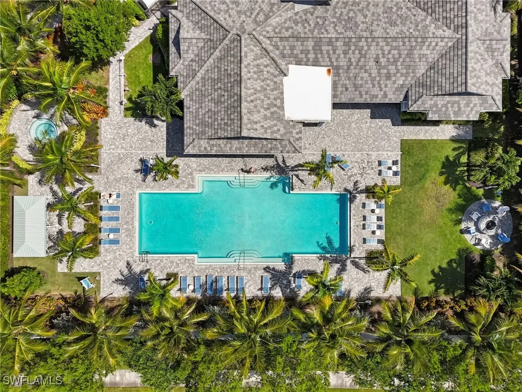 2567 Seychelles Drive Naples FL 34112