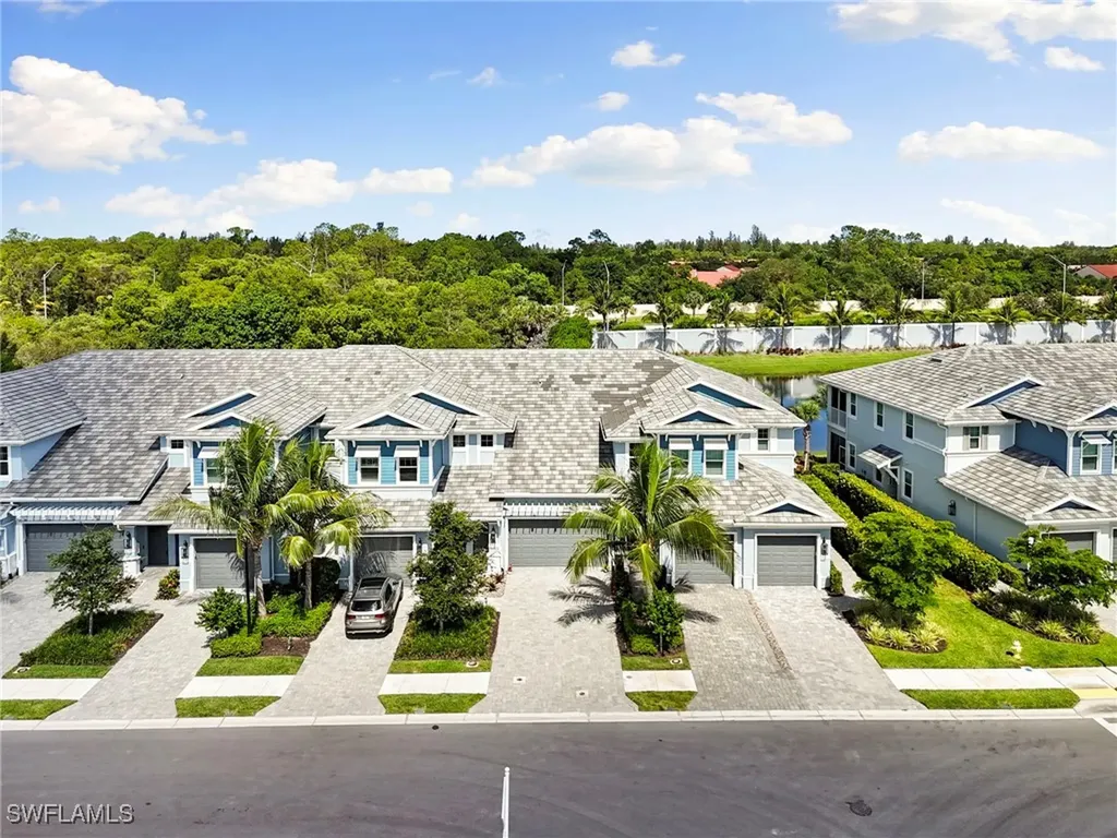 2567 Seychelles Drive Naples FL 34112